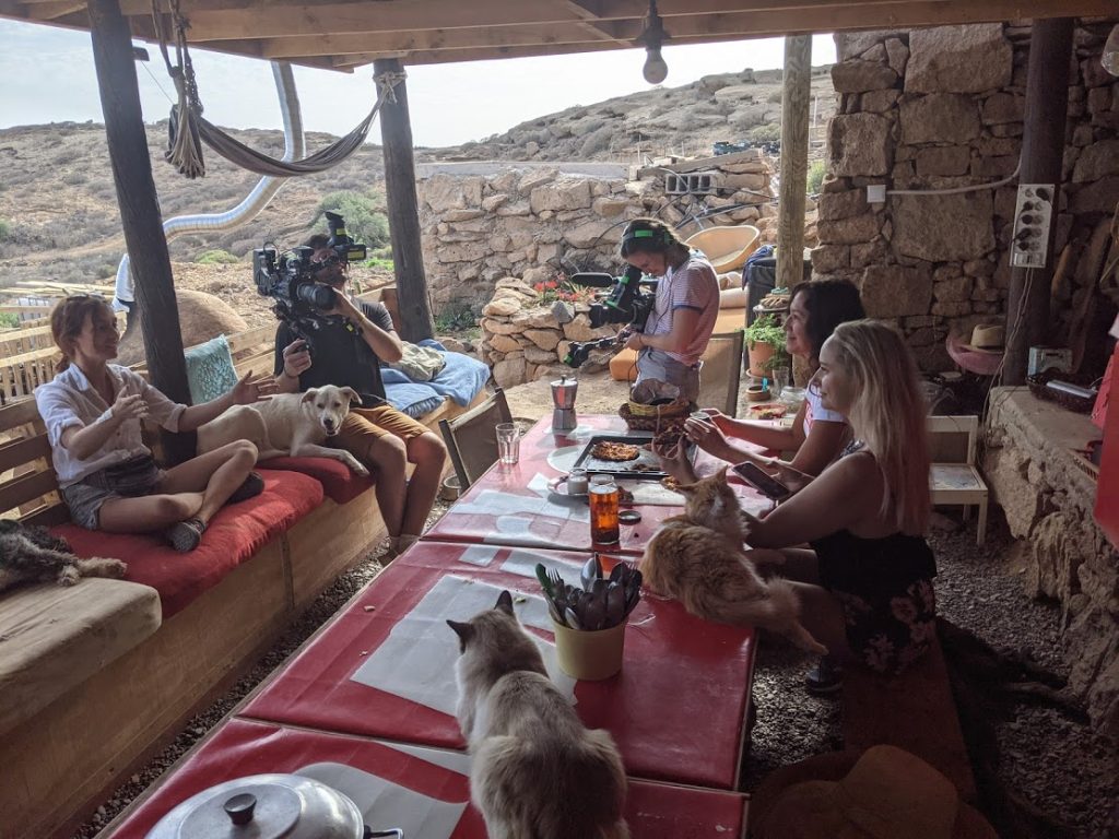 volunteers kitchen